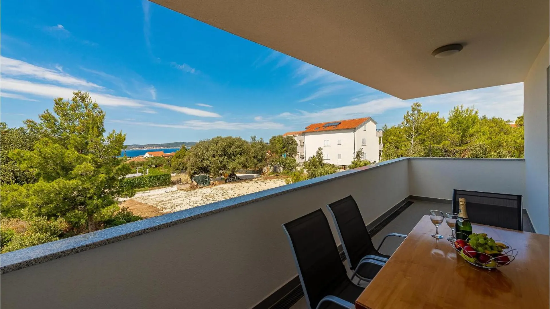 Nice Apartment In Bibinje With Wifi 0*,